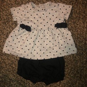 Carter’s gray and black matching set
